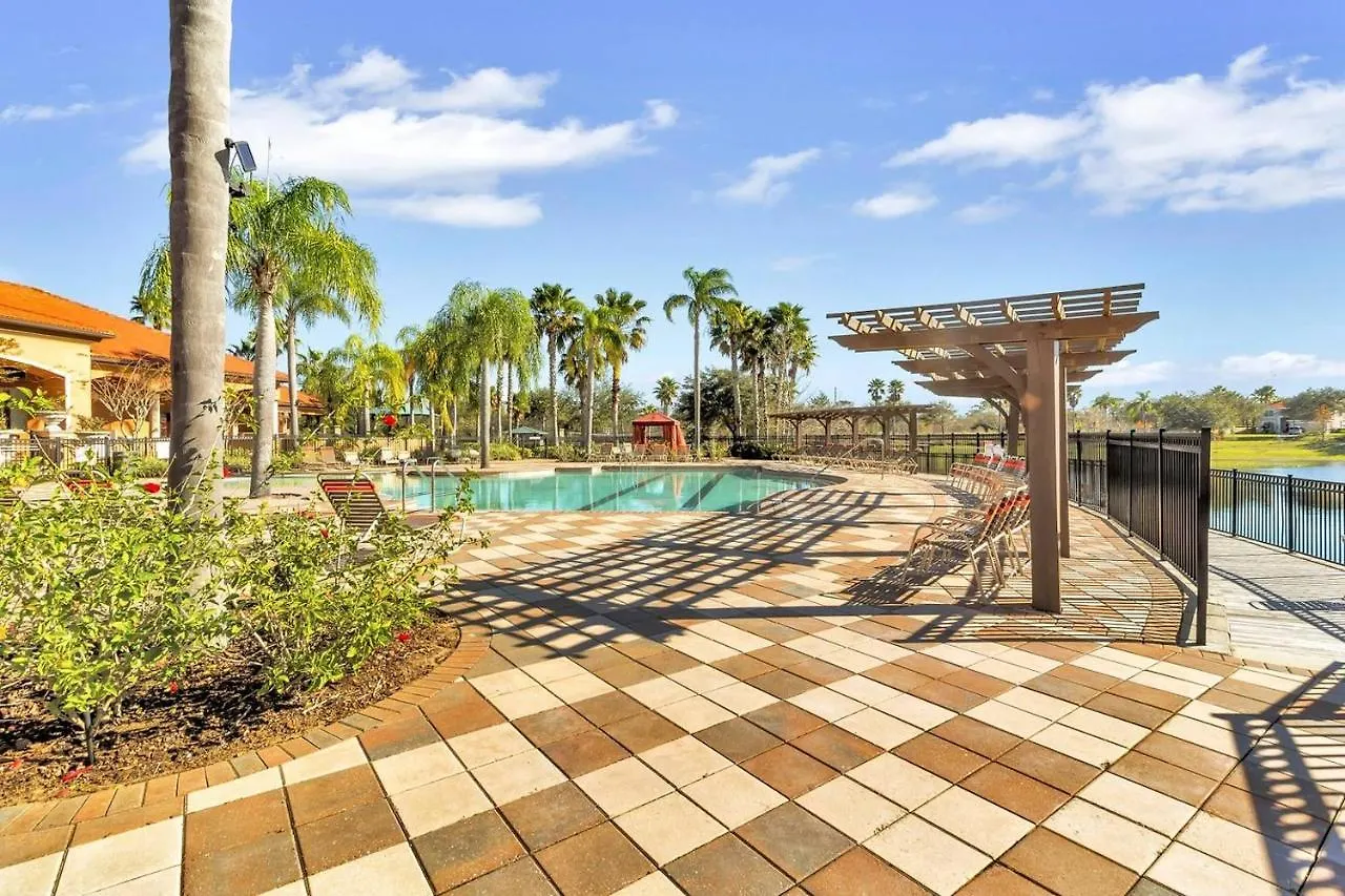 Davenport - Stunning 6Bd/5Ba Poolhome - #6Av331